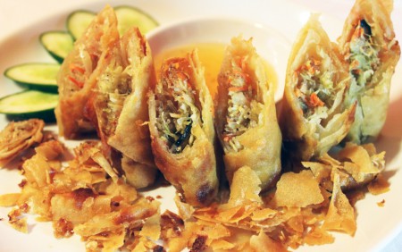 Fried spring rolls .... 90 B